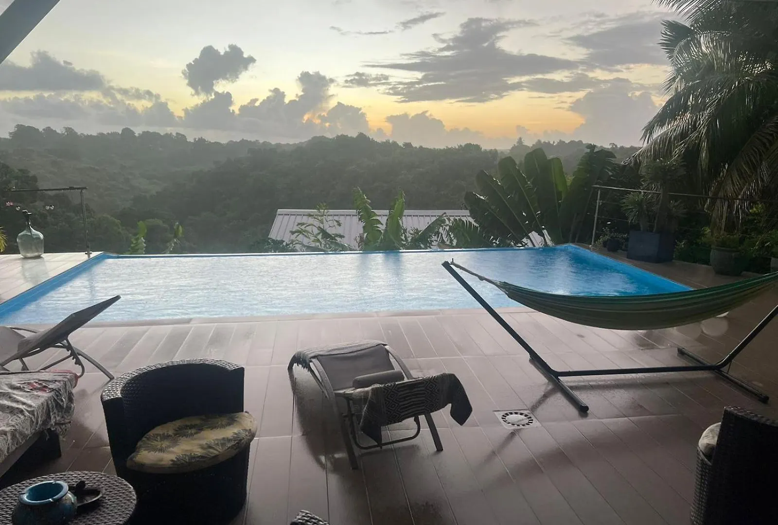 Rev Bleu Villa Sainte-Anne
